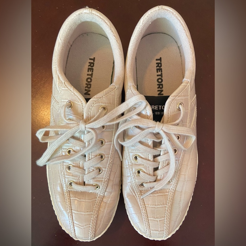 Tretorn sneakers size 7.5